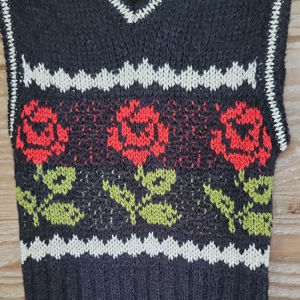 Kimchi Blue Black Sweater Vest with Red and Green Floral Design Size XS